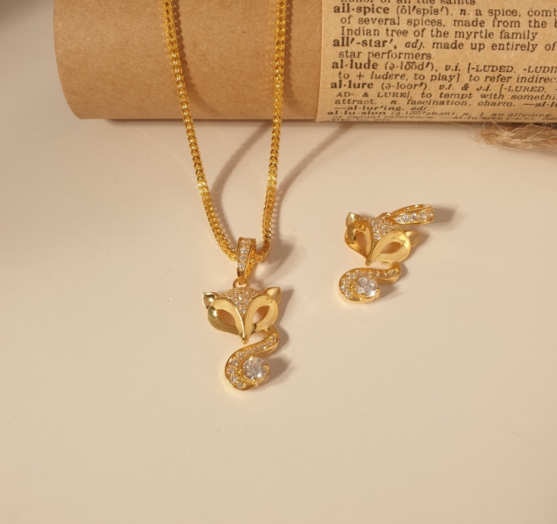 Mặt Hồ Ly Tấm Trơn