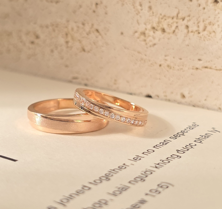 Nhẫn Bản Hồng Chéo Cát + Nhẫn Bản Hồng 1hg Tấm Chéo Italy