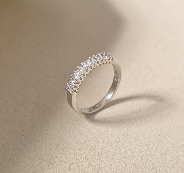 Nhẫn 1Hg Đá Baguette Italy 