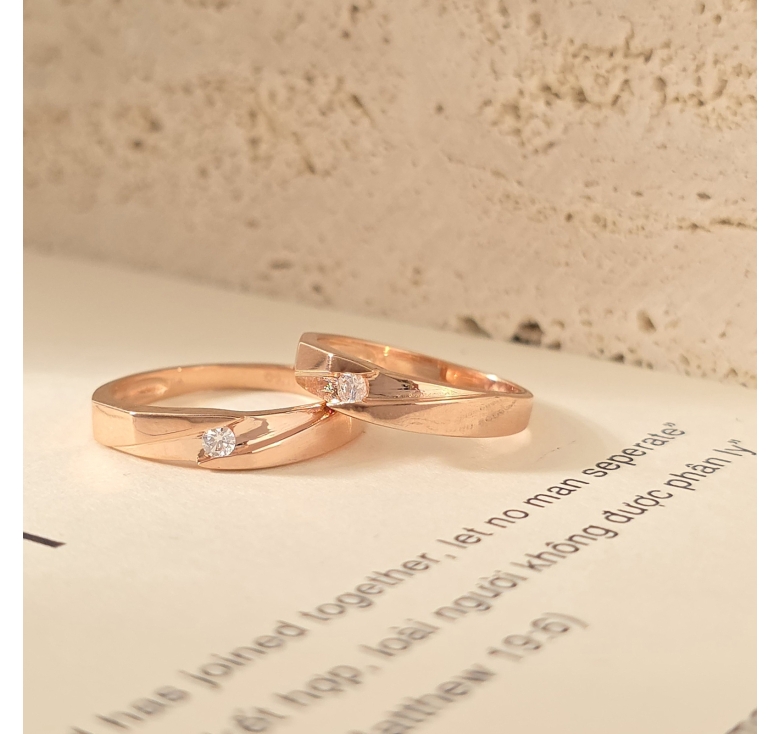 Nhẫn 1h Xéo Hõm Trơn Hồng Italy 