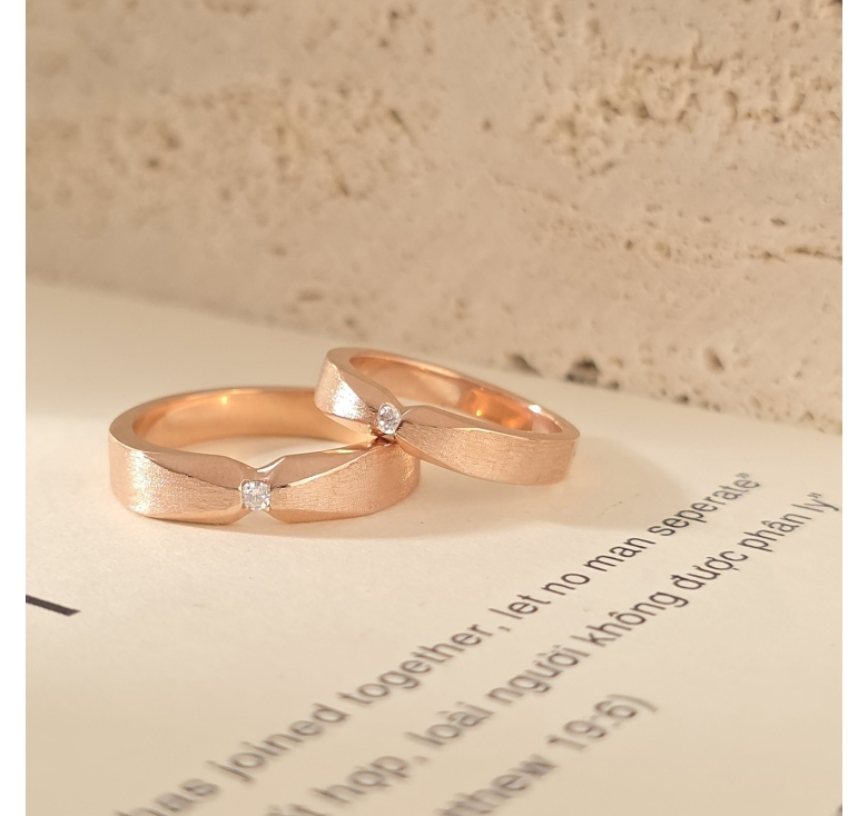 Nhẫn 1h Bản Nơ Cát Hồng Italy 