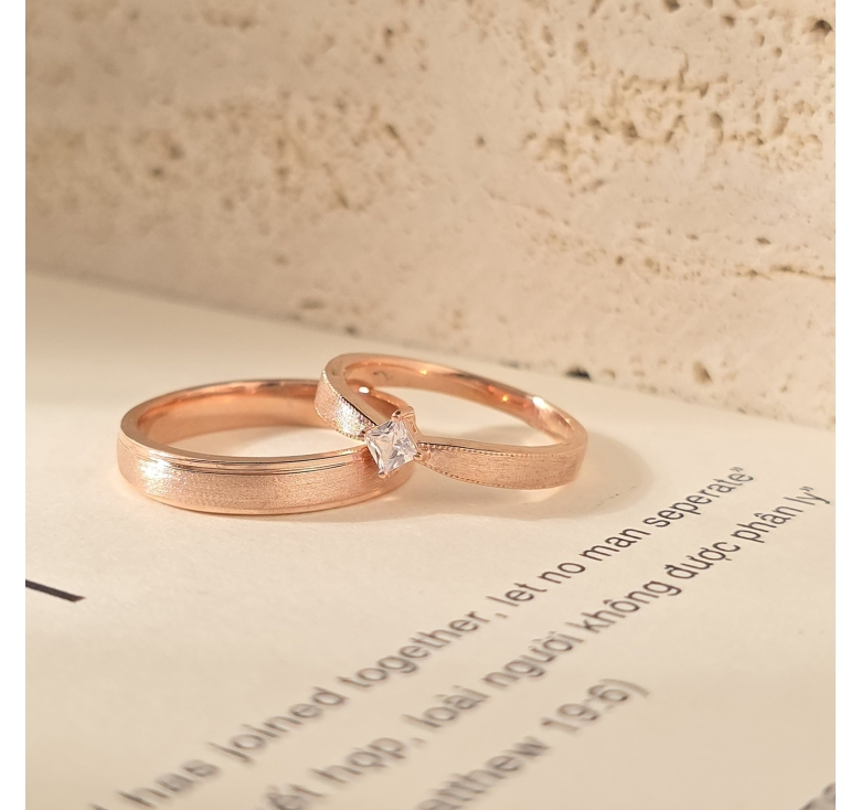 Nhẫn Bản Cát + Nhẫn 1h Thoi Đai Cát Hồng Italy