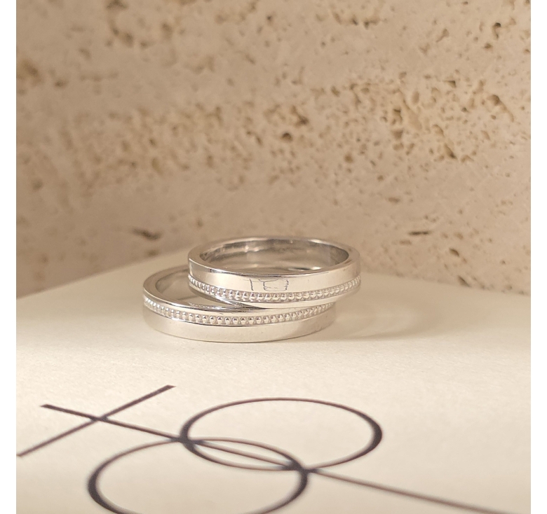 Nhẫn Bản Trơn 1 Hàng Bi Italy