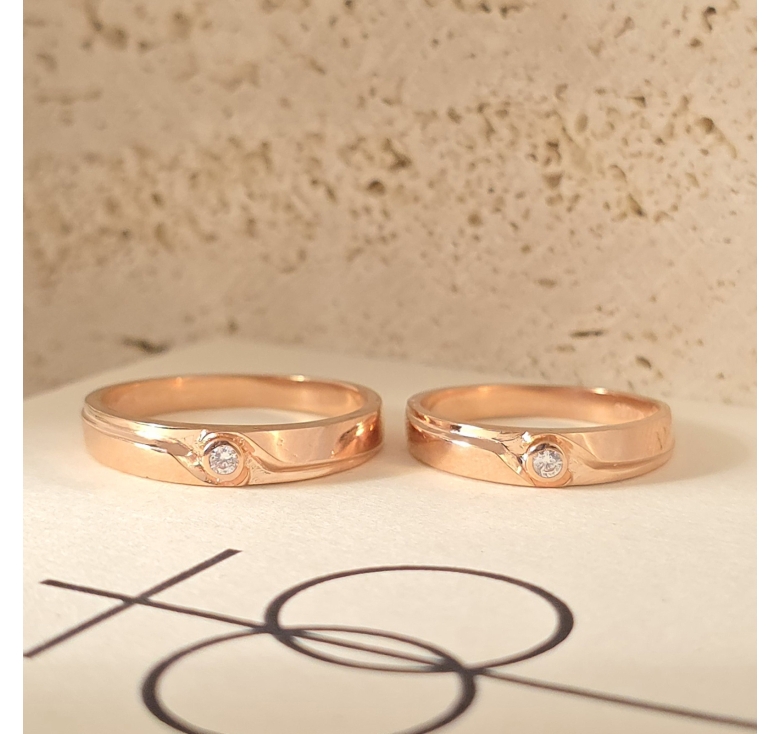 Nhẫn 1h Trắng CB Xéo Đai Trơn Hồng Italy