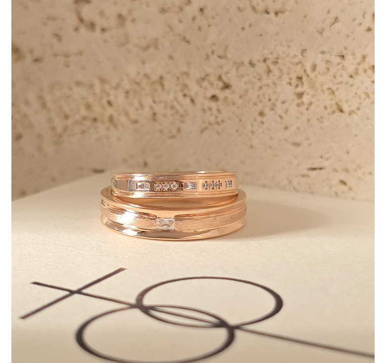 Nhẫn 1h Cn Sọc Ngang Nhám Hồng + Nhẫn Khúc Cn Tấm Hồng Italy