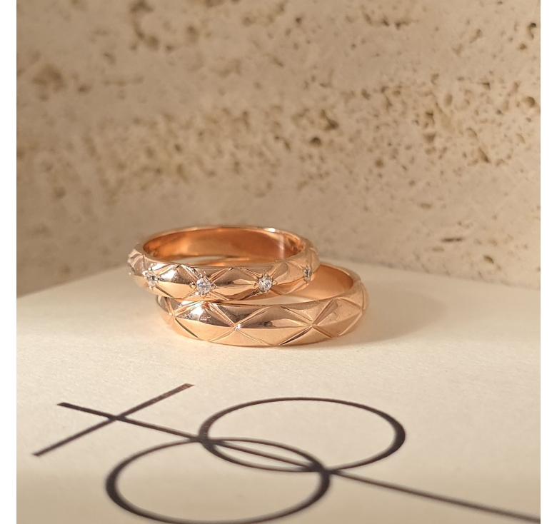 Nhẫn Mo Hồng Chạm X Trơn + Nhẫn Mo Hồng Chạm X Tấm Italy