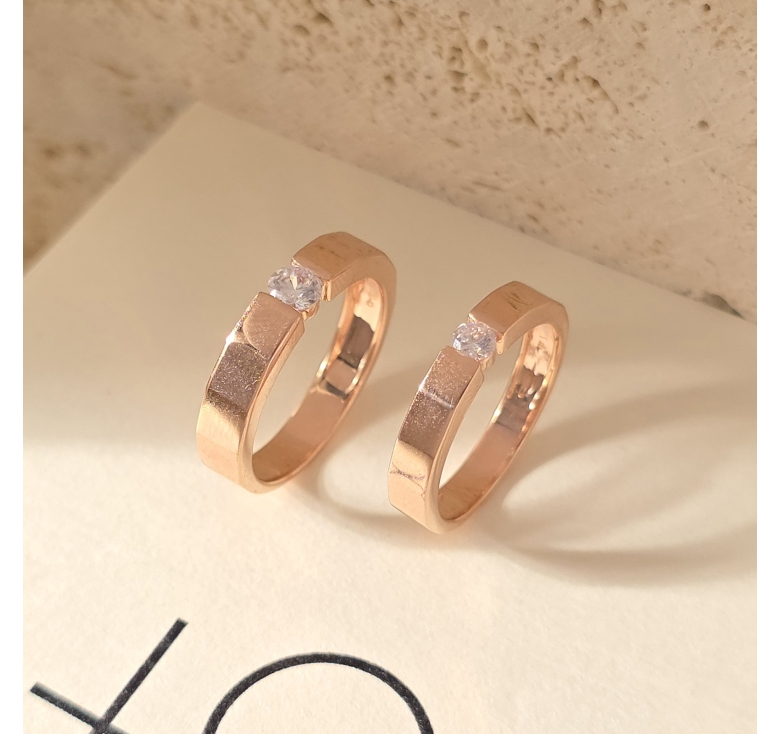 Nhẫn 1h Giác Vuông Trơn Hồng Italy 