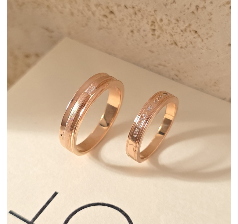 Nhẫn 1h Cn Sọc Ngang Nhám Hồng + Nhẫn Khúc Cn Tấm Hồng Italy