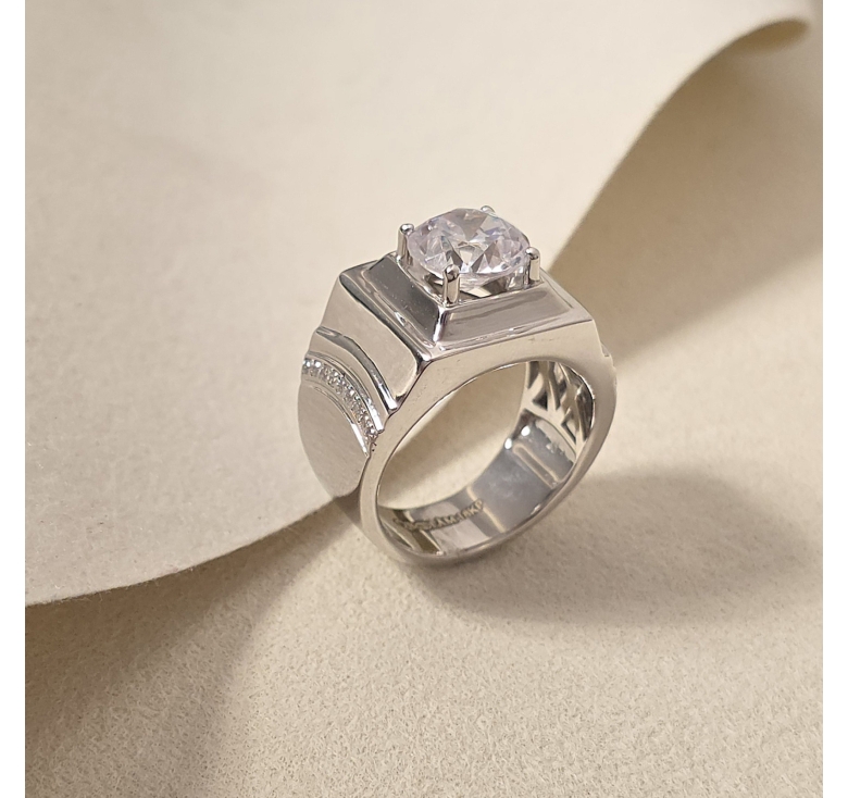 Nhẫn Hột Chủ Vuông Trơn Đai 1hg Tấm Cong Italy 